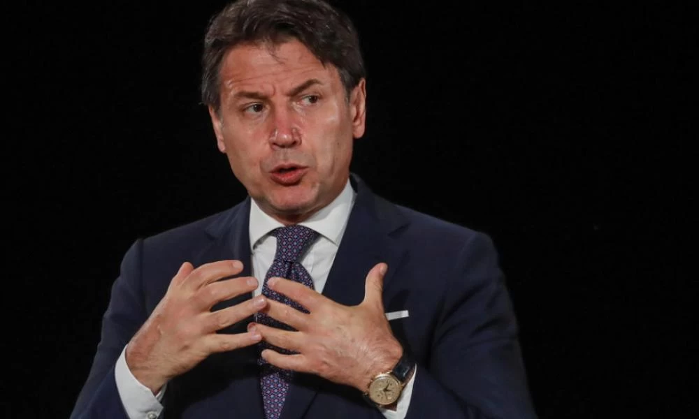 Κόντε: Η χώρα χρειάζεται νέους περιορισμούς για να αποφύγει 3ο κύμα κορονοϊού